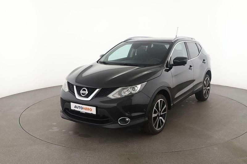 Schwarz Gebraucht 2016 Nissan Qashqai Tekna SUV | 16.860 € (Fairer Preis) - Bild 1/3