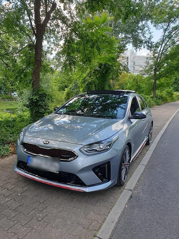 Blau Gebraucht 2020 Kia Ceed GT Limousine | 22.000 € (Guter Preis) - Bild 1/4