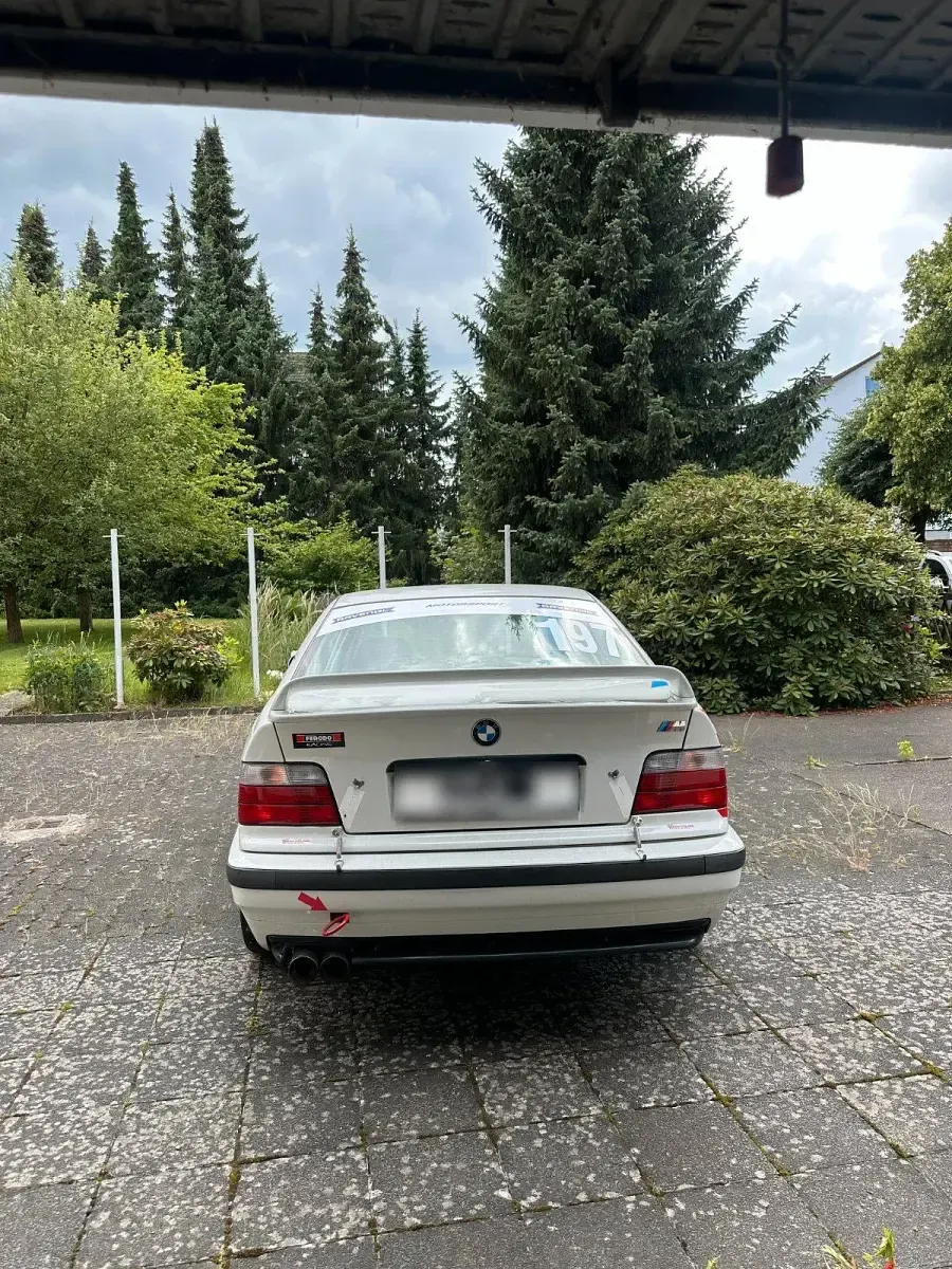Gebraucht BMW 325 Basis 192 PS (141 kW) 1995 Weiß Limousine