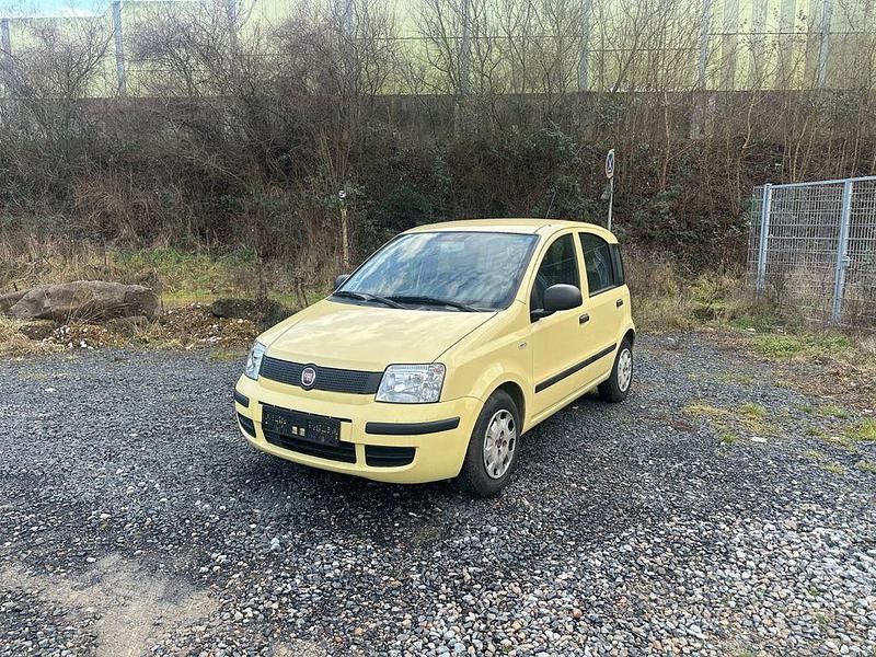 Gelb Gebraucht 2012 Fiat Panda Classica Limousine | 2.290 € (Fairer Preis) - Bild 1/4