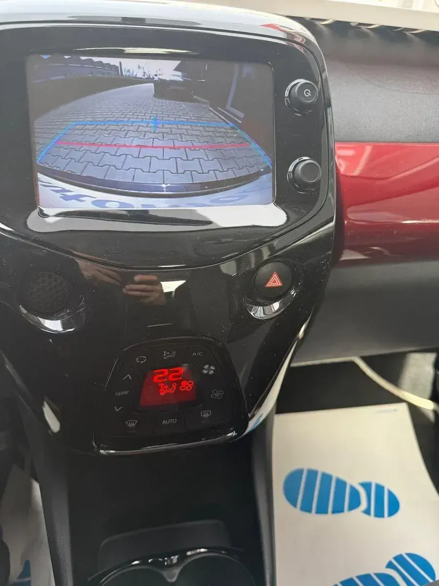 Gebraucht Toyota Aygo X-wave 69 PS (50 kW) 2017 Weiß Kleinwagen