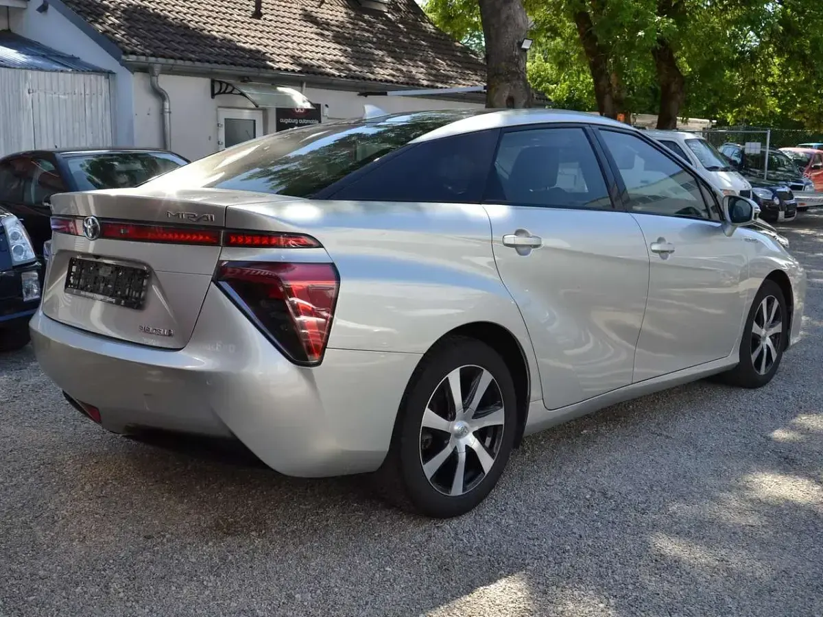 Gebraucht Toyota Mirai 154 PS (113 kW) 2020 1j6/202 Limousine