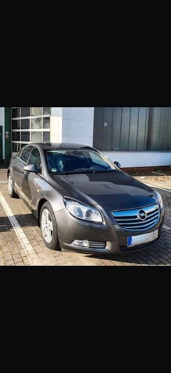 Grau Gebraucht 2011 Opel Insignia Innovation Limousine | 5.690 € (Fairer Preis) - Bild 1/4