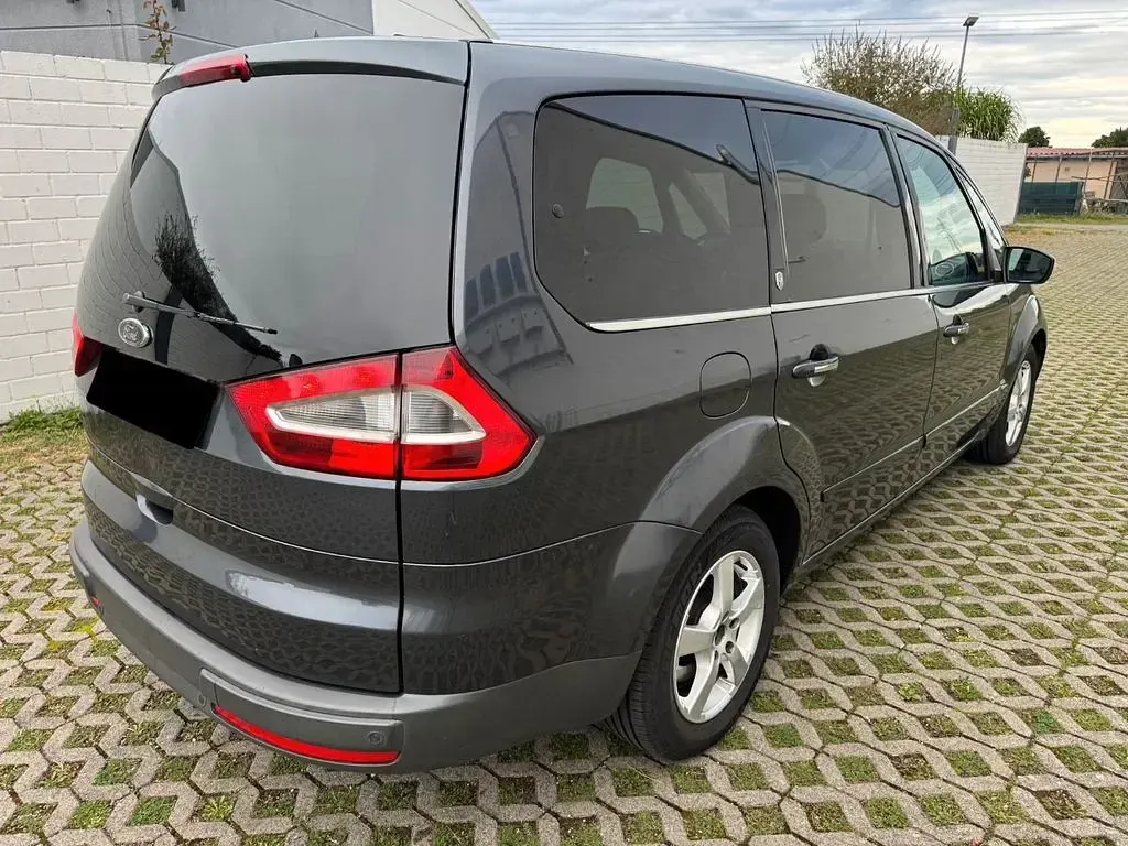 Używany Ford Galaxy Ghia 175 KM (128 kW) 2008 Szary Minivan