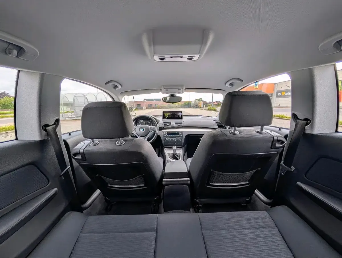 Gebraucht BMW 116 122 PS (89 kW) 2012 Schwarz Kleinwagen
