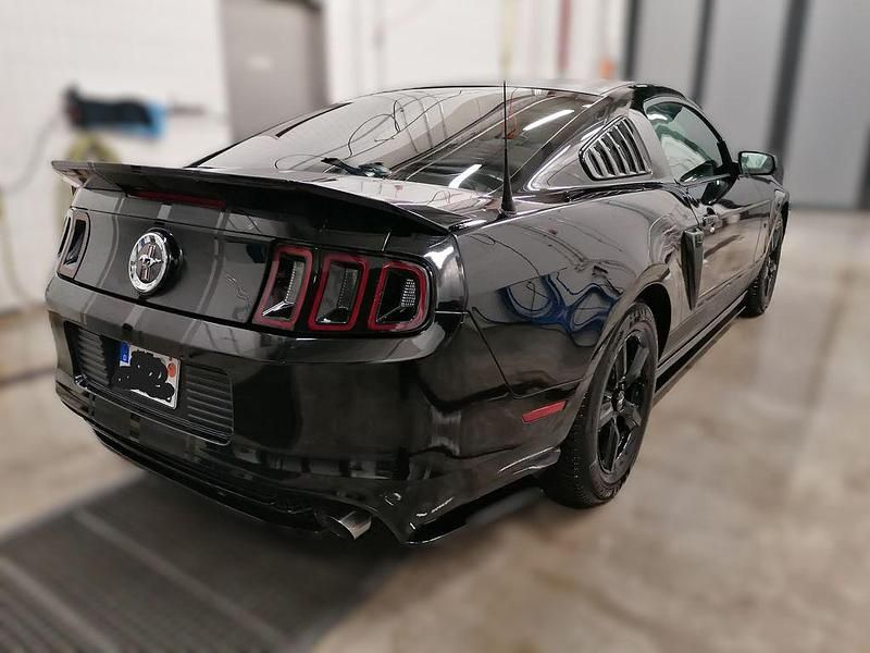 Gebraucht Ford Mustang 309 PS (227 kW) 2014 Schwarz Coupé