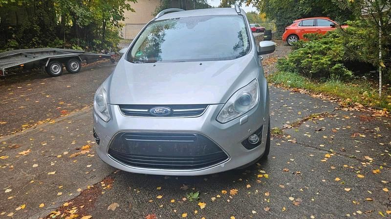 Silber Gebraucht 2014 Ford Grand C-Max Van / Kleinbus | 6.999 € (Fairer Preis) - Bild 1/4