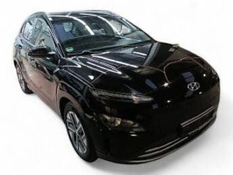Gebraucht Hyundai Kona Select 150 kW (204 PS) 2022 Schwarz SUV