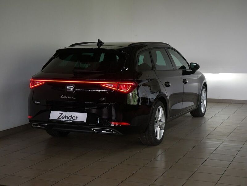 Gebraucht Seat Leon FR 110 PS (80 kW) 2024 Mitternachtsschwarz Kombi
