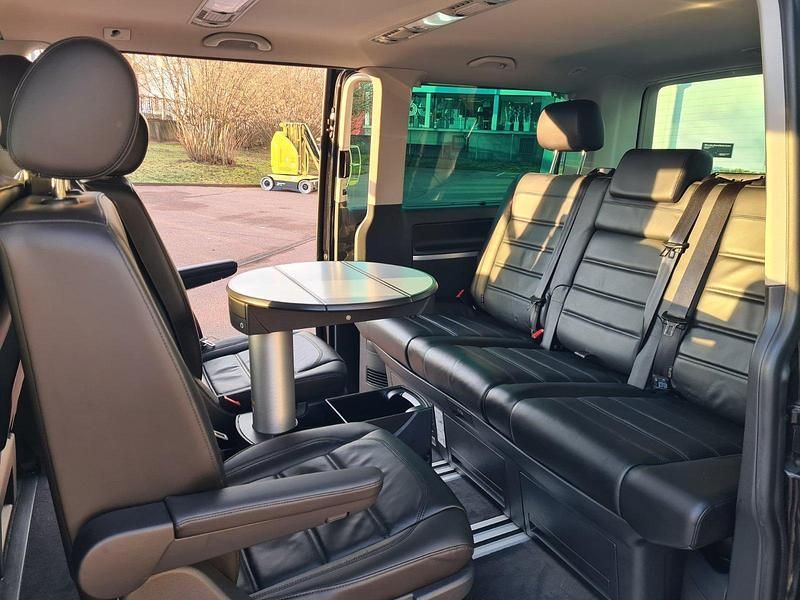 Gebraucht VW Multivan Highline 204 PS (150 kW) 2017 Schwarz Van