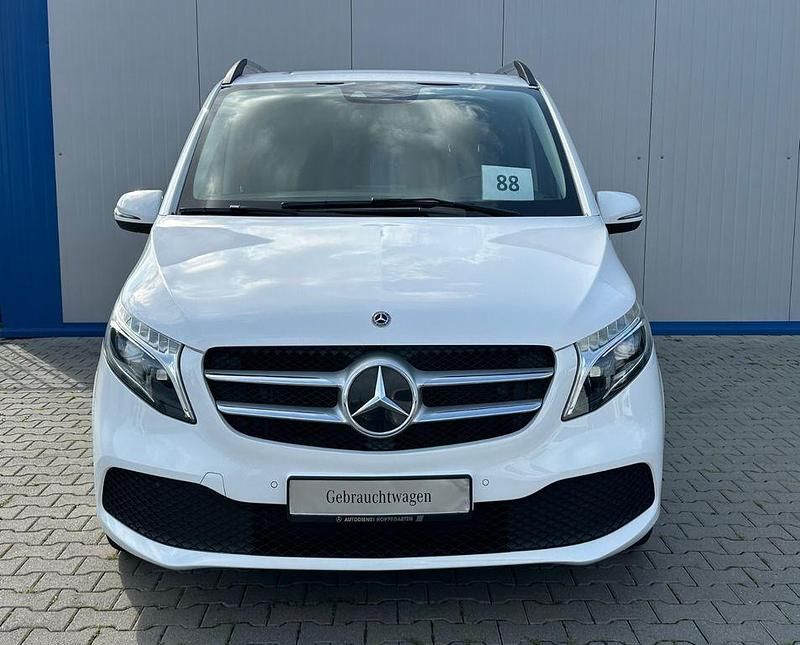 Gebraucht Mercedes V220 163 PS (119 kW) 2020 9147 arktikweiss mb 9147 Van / Kleinbus