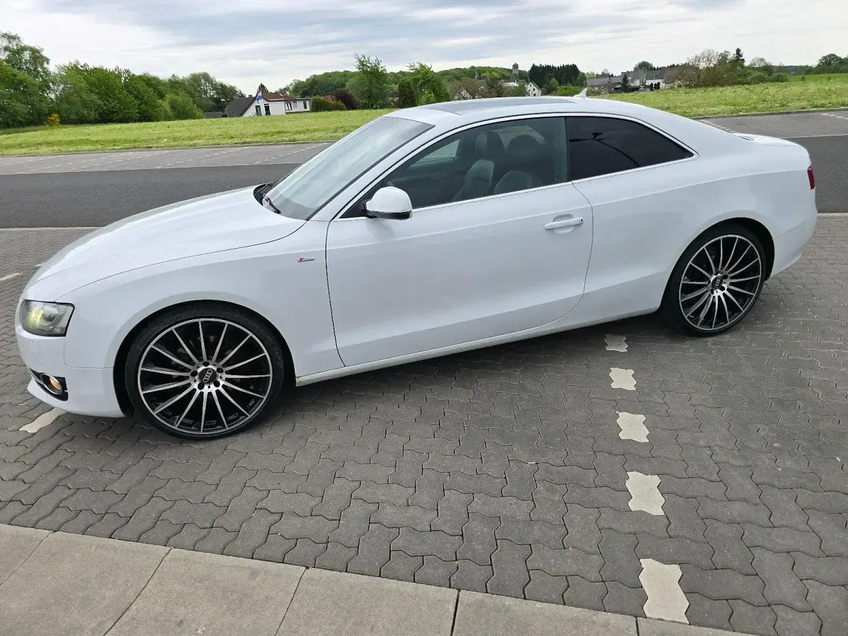 Gebraucht Audi A5 S-Line 245 PS (180 kW) 2011 Weiß Coupé