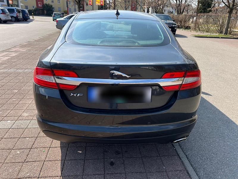Gebraucht Jaguar XF 200 PS (147 kW) 2013 Schwarz Limousine