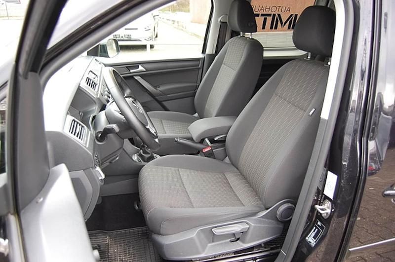 Gebraucht VW Caddy Comfortline 131 PS (96 kW) 2020 Schwarz Van / Kleinbus