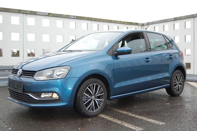 Gebraucht VW Polo Sound 90 PS (66 kW) 2017 Blau Kleinwagen