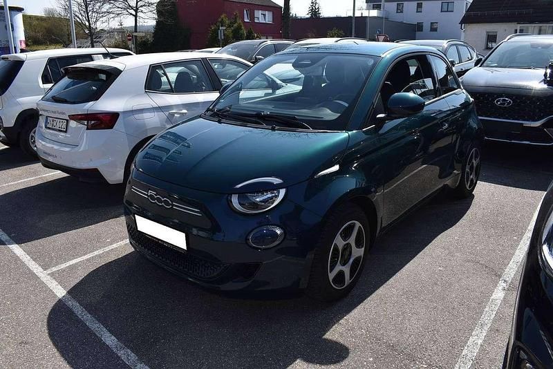 Gebraucht Fiat 500e Icon 69 kW (95 PS) 2022 Colore esterno (ozean grãœn) Limousine