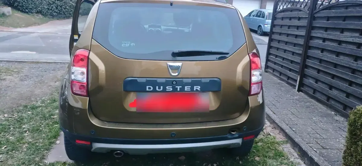 Gebraucht Dacia Duster 109 PS (80 kW) 2016 Grün SUV