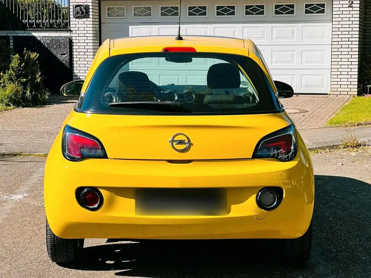 Usado Opel Adam 69 HP (50 kW) 2013 Amarelo Citadino