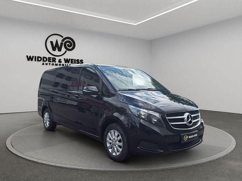Gebraucht Mercedes V220 163 PS (119 kW) 2017 Obsidianschwarz Van / Kleinbus