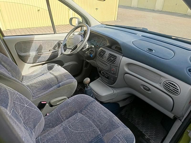 Gebraucht Renault Scénic 107 PS (78 kW) 2000 Grün Van / Kleinbus