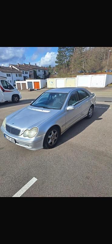 Silber Gebraucht 2001 Mercedes C220 Limousine | 1.100 € - Bild 1/4