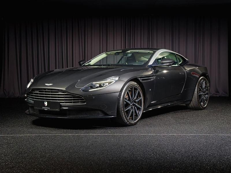 Grau Gebraucht 2017 Aston Martin DB11 Coupé | 123.760 € (Fairer Preis) - Bild 1/4