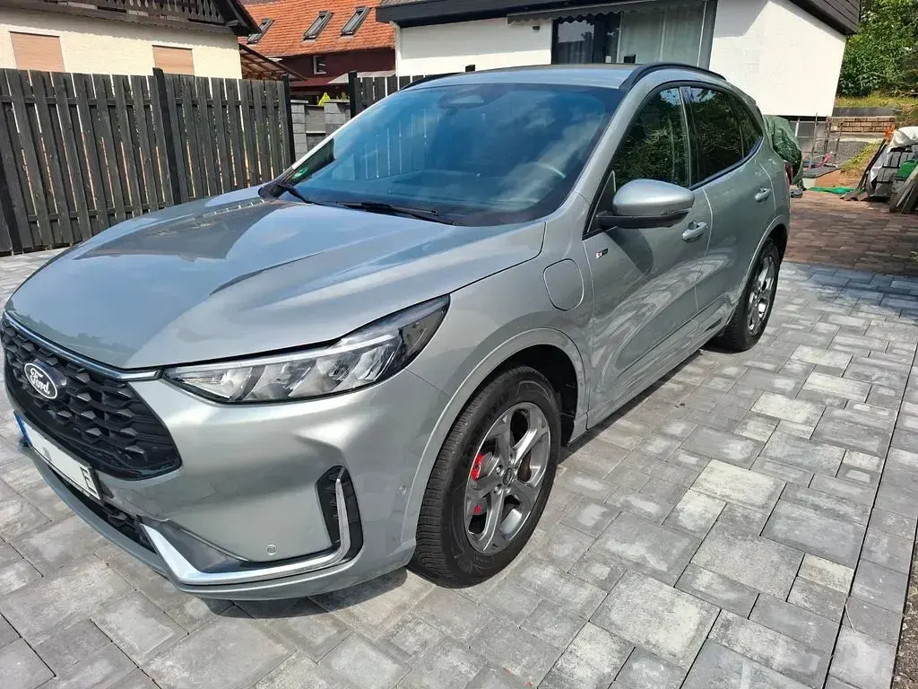 Gebraucht Ford Kuga ST-Line X 242 PS (177 kW) 2024 Silber SUV