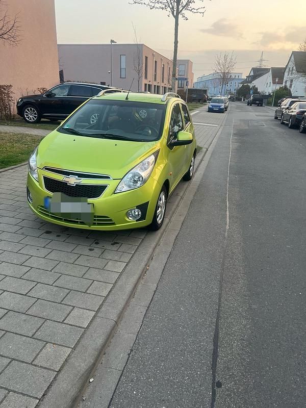 Gebraucht Chevrolet Spark 82 PS (60 kW) 2011 Grün Kleinwagen