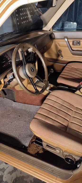 Gebraucht Mazda 626 75 PS (55 kW) 1980 Gold Limousine