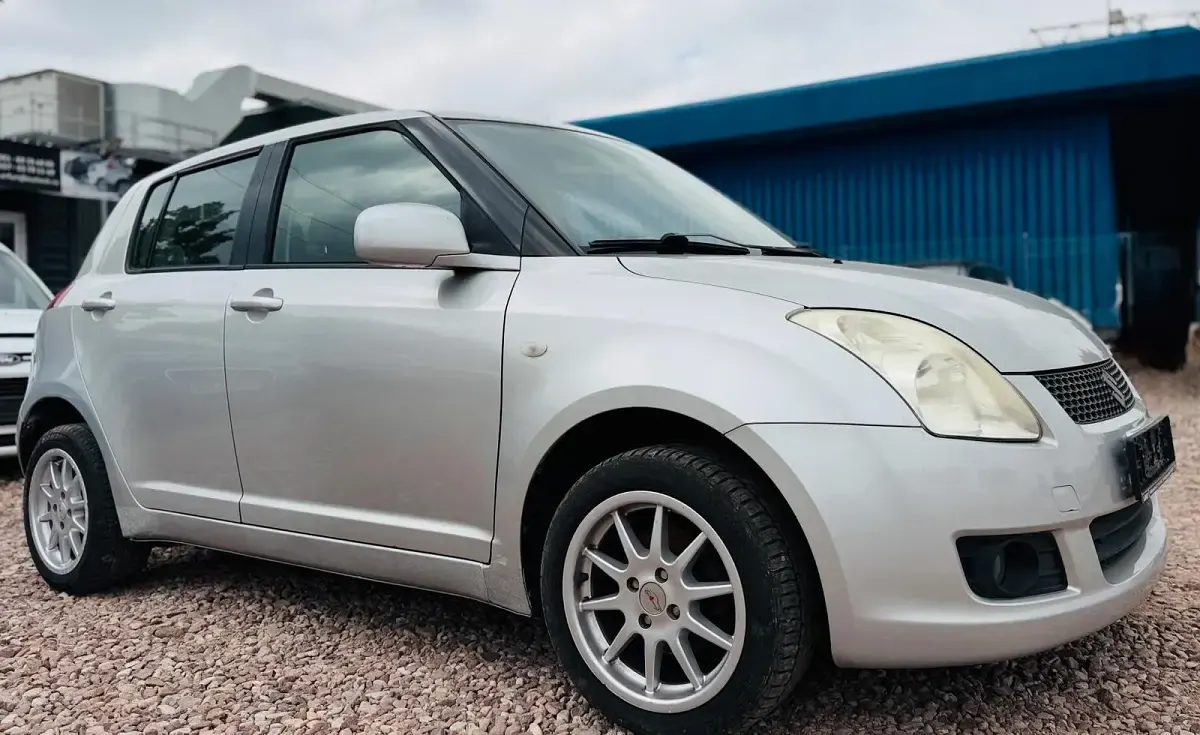 Gebraucht Suzuki Swift 92 PS (67 kW) 2008 Silber Kleinwagen