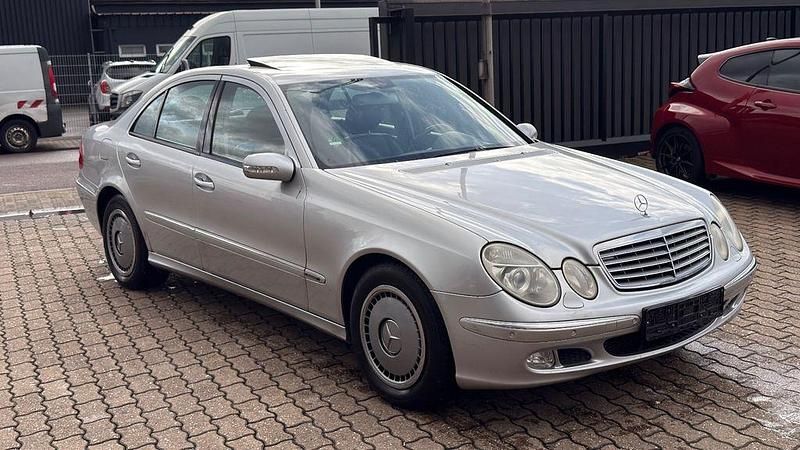 Gebraucht Mercedes E320 Elegance 224 PS (164 kW) 2004 Silber Limousine