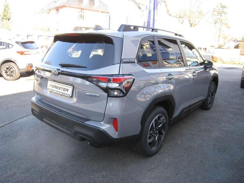 Gebraucht Subaru Forester Exclusive+ 136 PS (100 kW) 2025 River rock pearl SUV