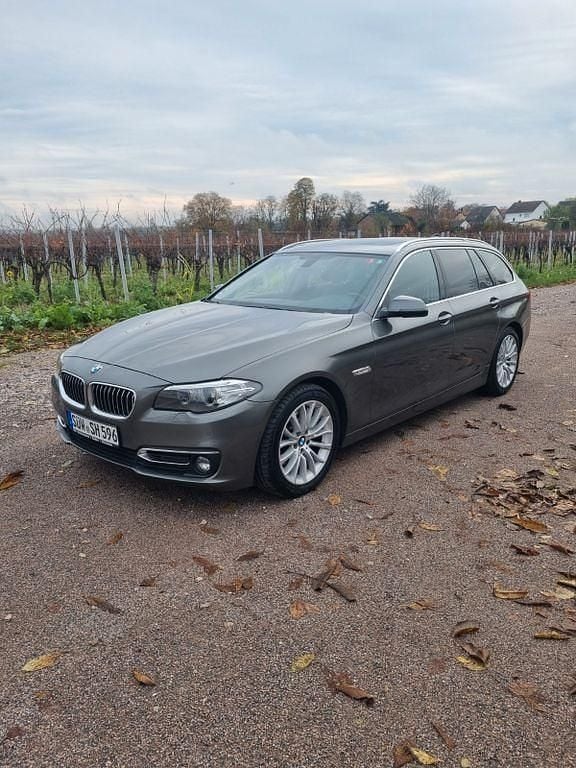 Gebraucht BMW 520 Luxury Line 184 PS (135 kW) 2014 Grau Kombi