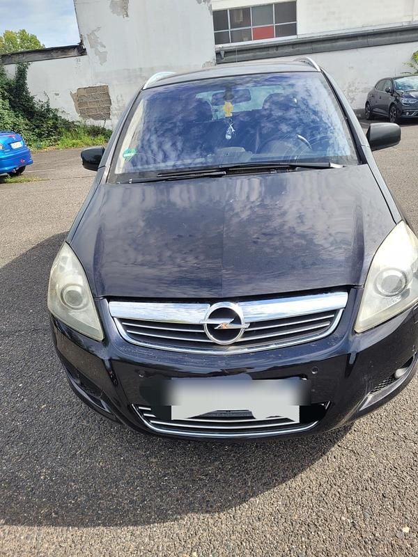 Schwarz Gebraucht 2010 Opel Zafira Van / Kleinbus | 4.850 € (Etwas zu teuer) - Bild 1/4