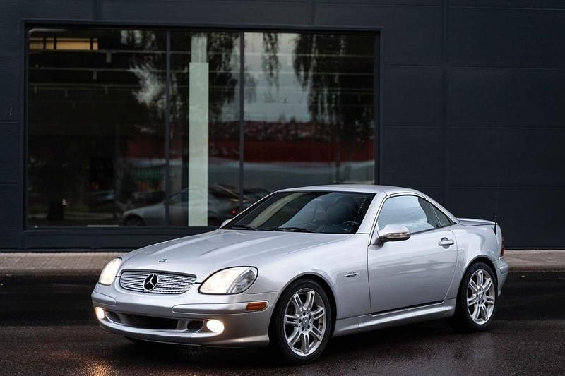 Gebraucht Mercedes SLK320 Edition 218 PS (160 kW) 2003 Silber Cabrio