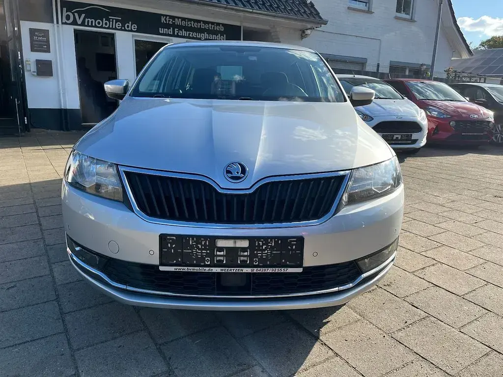 Gebraucht Skoda Rapid Clever 110 PS (80 kW) 2018 Silber Kleinwagen