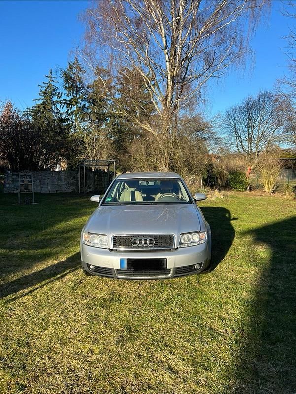 Gebraucht Audi A4 2001 Silber Limousine