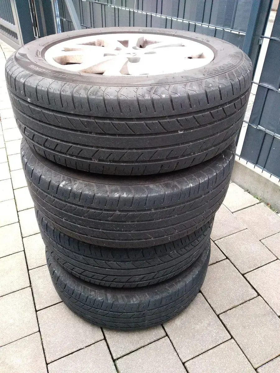 Gebraucht Toyota Verso 126 PS (92 kW) 2010 Blau Van / Kleinbus