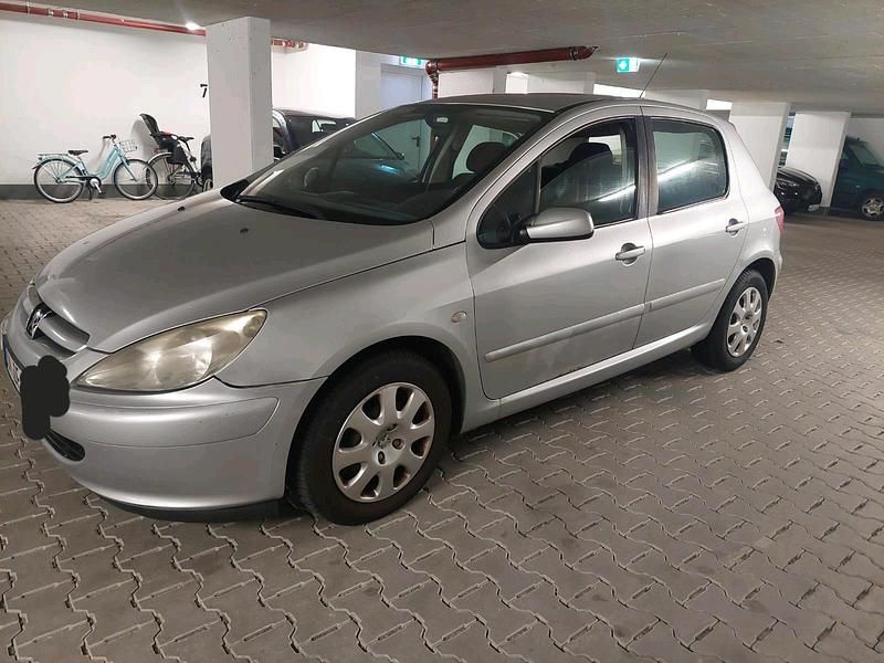 Silber Gebraucht 2004 Peugeot 307 Limousine | 390 € (Fairer Preis) - Bild 1/4