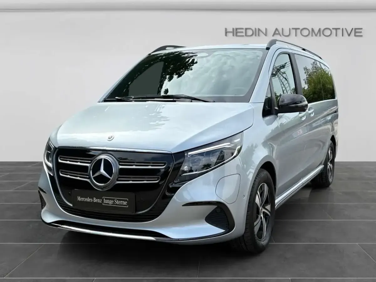 Gebraucht Mercedes EQV300 AMG 150 kW (204 PS) 2025 Silber Van / Kleinbus