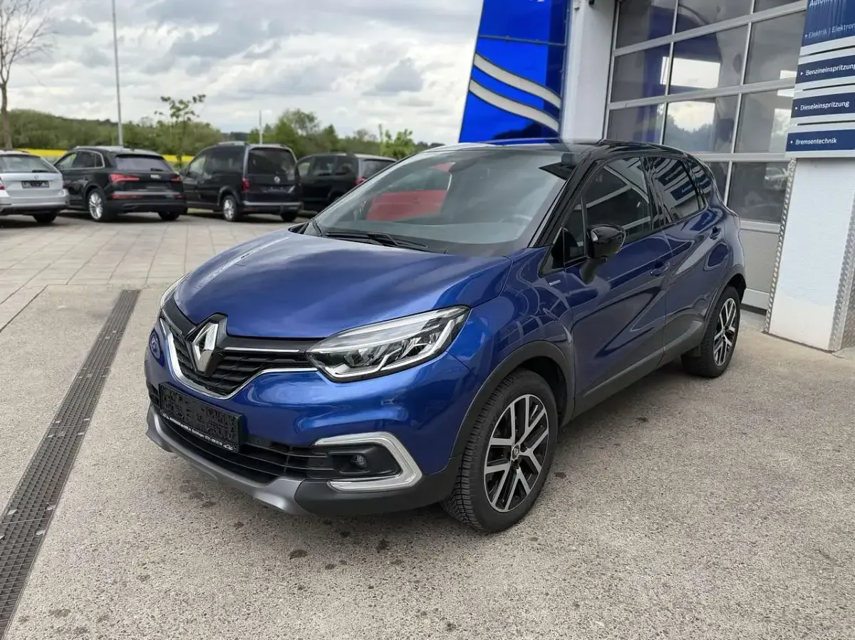Gebraucht Renault Captur Version S 150 PS (110 kW) 2019 Blue rqh + black gne SUV