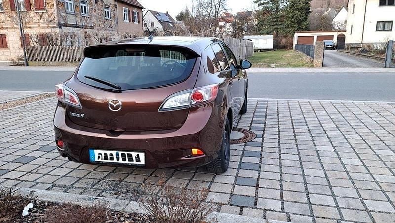 Gebraucht Mazda 3 Kenko 116 PS (85 kW) 2013 Braun Limousine
