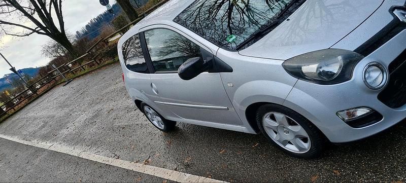 Gebraucht Renault Twingo 75 PS (55 kW) 2013 Silber Kleinwagen