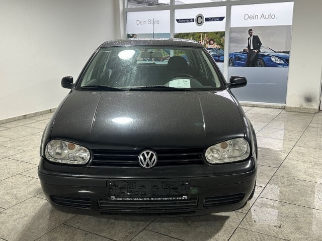 Schwarz Gebraucht 2000 VW Golf IV Edition Limousine | 2.400 € (Etwas zu teuer) - Bild 1/4