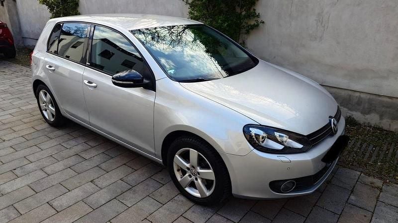 Gebraucht VW Golf VI Style 105 PS (77 kW) 2011 Silber Kleinwagen