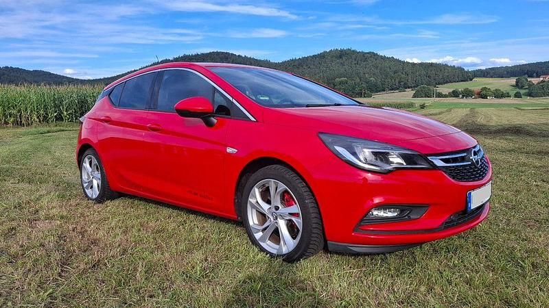 Schwarz Gebraucht 2016 Opel Astra Innovation Limousine | 9.999 € (Guter Preis) - Bild 1/4