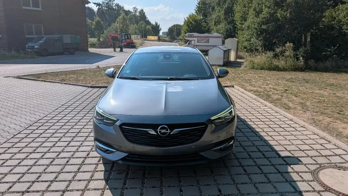 Gebraucht Opel Insignia Sport 165 PS (121 kW) 2018 Grau Limousine