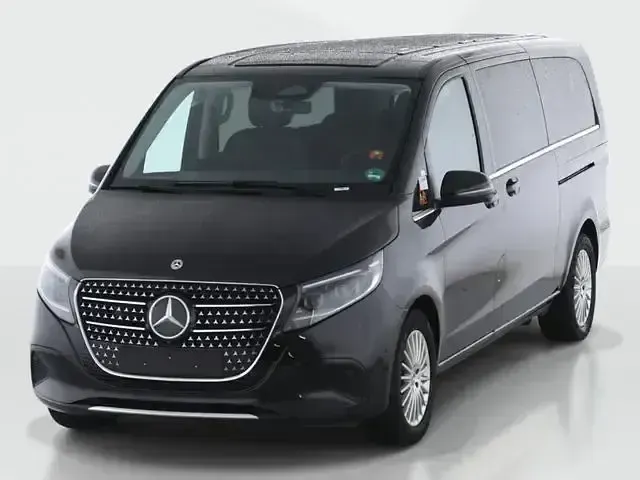 Gebraucht Mercedes V300 Avantgarde 237 PS (174 kW) 2025 Obsidianschwarz Van / Kleinbus