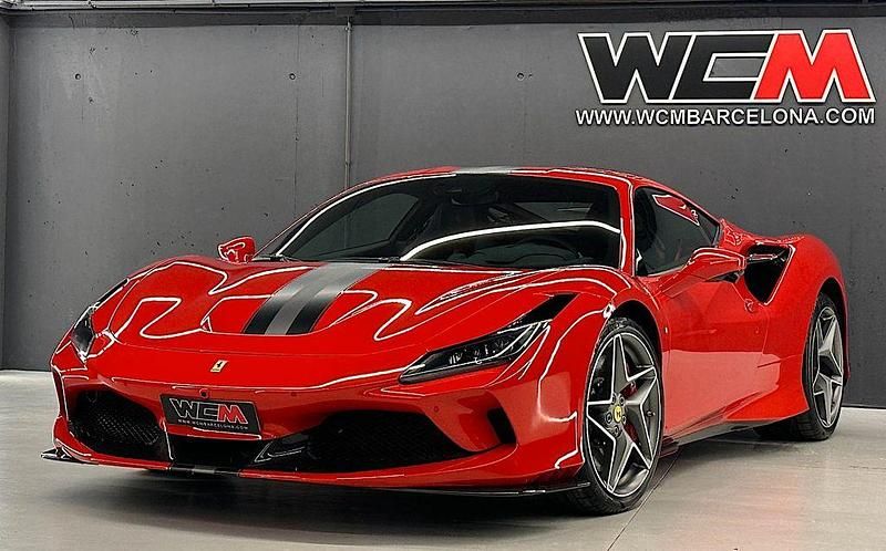 Second-hand Ferrari F8 721 CP (530 kW) 2023 Roșu
