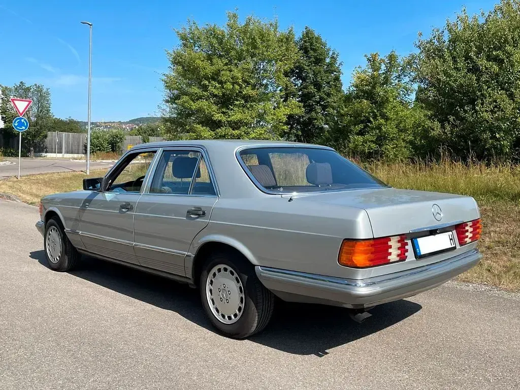 Gebraucht Mercedes 380 SE 204 PS (150 kW) 1983 Silber Limousine